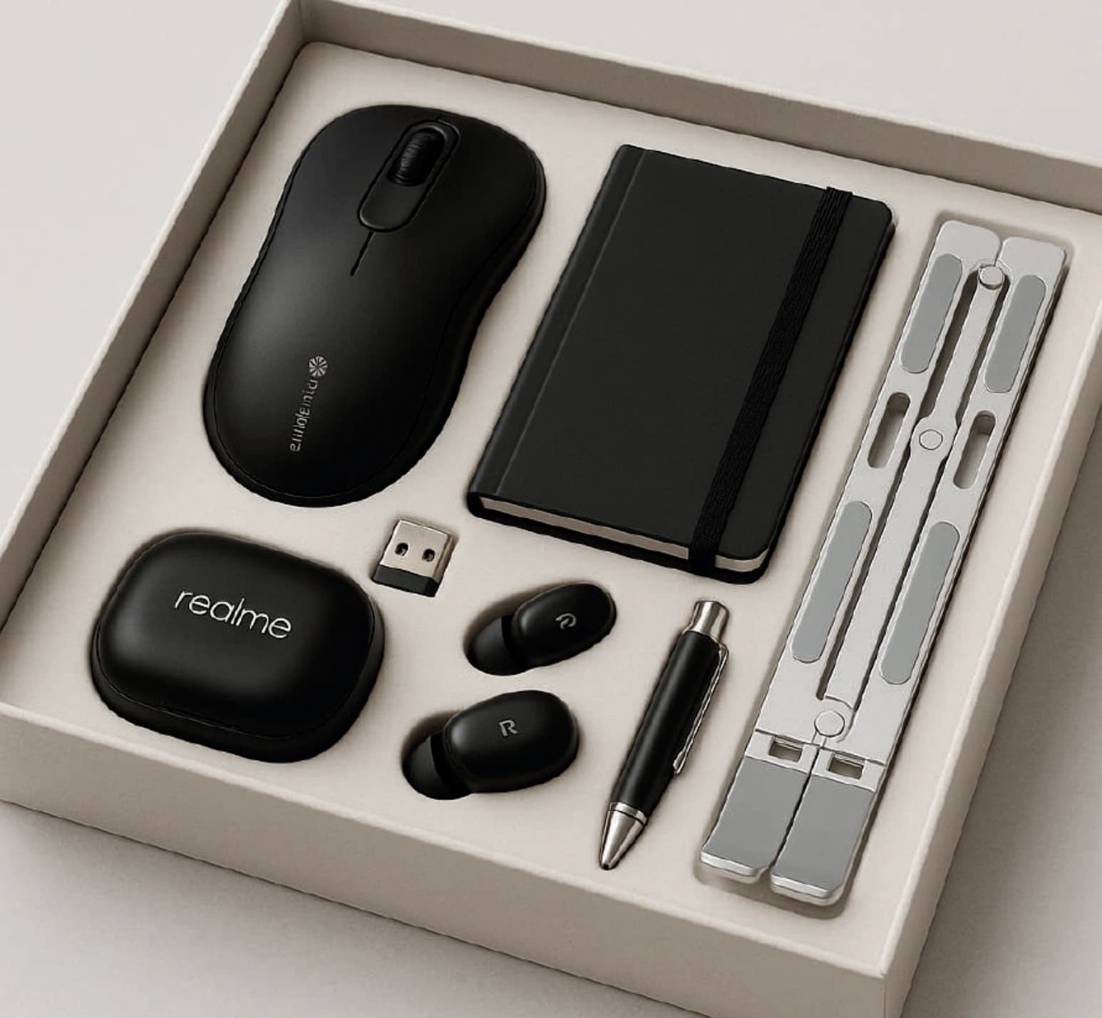 Multi-piece Welcome Kit 03