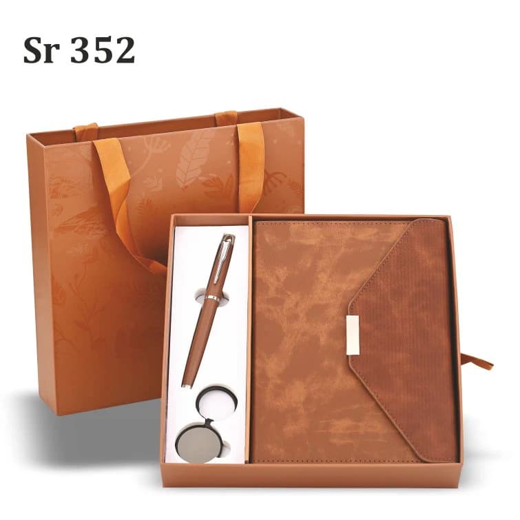 Diary, Pen & Keychain